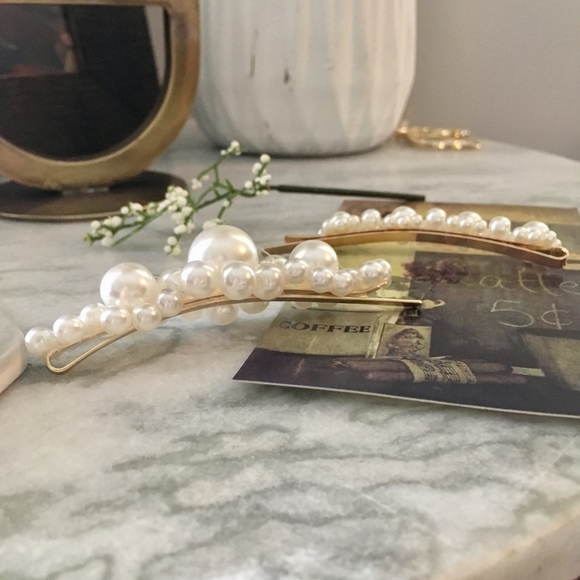 Vintage Cluster Pearl 2-Piece Hair Clip Pin Set - Picture 6 of 8